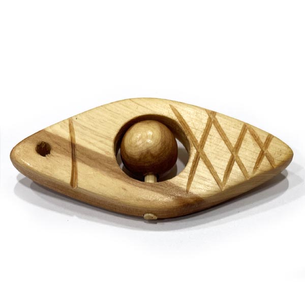 Подвеска рыбка с бусиной можжевеловая (13140)