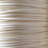 Шнур атласный бежевый 1 метр Шнур атласный бежевый 1 метр