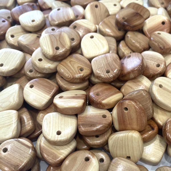 Подвеска фигурная можжевеловая (13131) в интернет-магазине Detkidetki.ru