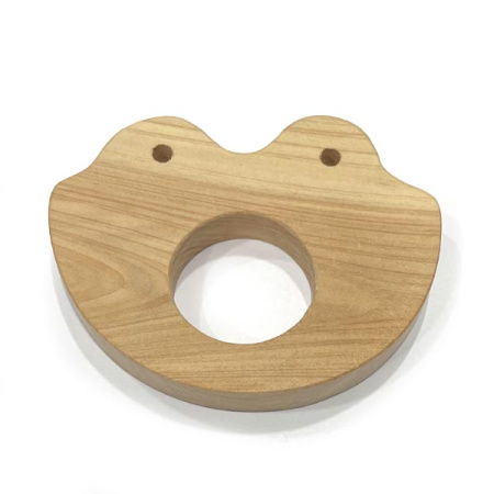 Лягушка из можжевельника