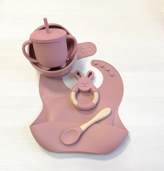 Комплект Powder rose (тарелка +ложка силиконовая+нагрудник) Силиконовая детская посуда оптом и в розницу